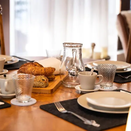 Sofi - Charming Mountain Bijou By Inspiring Places *